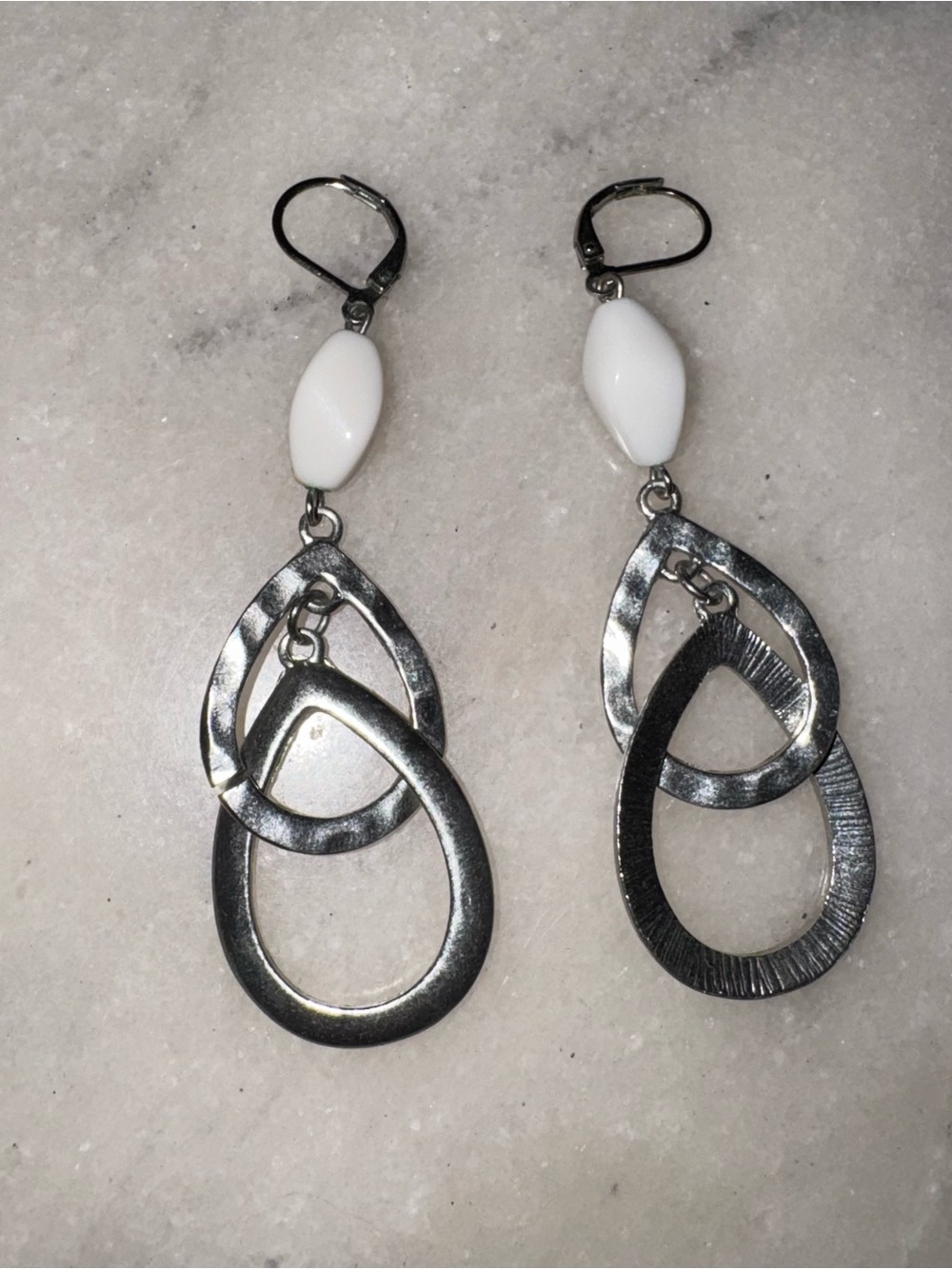 Vintage silvertone textured double open hoop teardrop dangle earrings cabochon